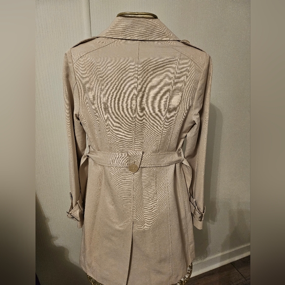 Trench Coat - Picture 3 of 3